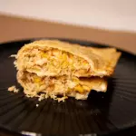 FRANGO COM MUSSARELA 20 cm