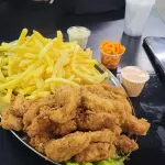Gurjão de peixe c/fritas