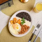 Pabellon Criollo/