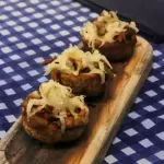 Tostones rellenos de ropa vieja