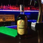Media botella ron