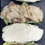 PECHUGA A LA BRASA CON BACON Y QUESO