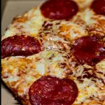 Pizza con Chorizo Vela