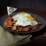 Salchipapa Montada