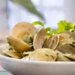 Amêijoa à bulhão de pato