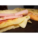 Sandwich de mortadela c/pistacho y q