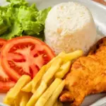 AMILANESA DE FRANGO COM FRITAS