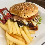 BURGER ESPECIAL BBQ C/PAPAS