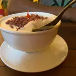 Creme de macaxeira com carne de sol