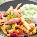 Saltado de pollo