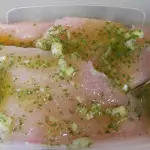 Muslo Deshuesado Adobado al Ajillo
