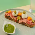 TOSTADA PROSCIUTTO