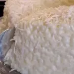 Bolo vulcão de tapioca com cocada