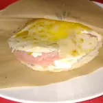Arepa hawaiana