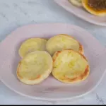 Esfiha aberta de queijo