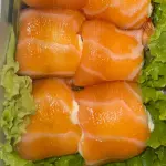 Tiradito de salmon y langostino