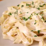 Spaguetti con salsa alfredo