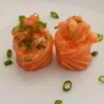 Gunkan Salmão