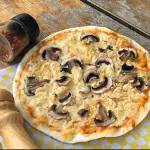 Pizza Pollo con Champiñones