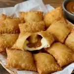 25 PASTEIS DE QUEIJO E DOCE DE LEITE