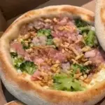 Brócolis com bacon e alho