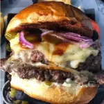 BURGER MAJESTOSO + FRITAS