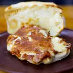 Pão com queijo mussarela