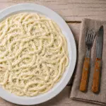 MACARRÃO C/ MOLHO BRANCO