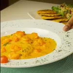 Pez - Robalo en Salsa de Camarones