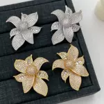 Flor cravejada