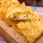 MINI PASTEL DE 3 QUEIJOS