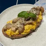 Tostada de Hongos