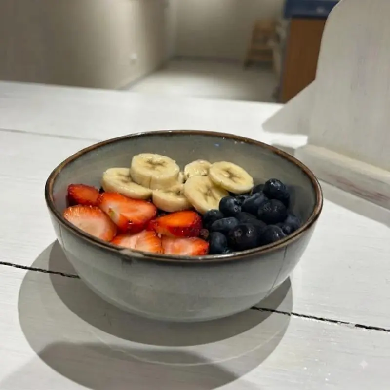 BOWL YOGURT Y FRUTAS