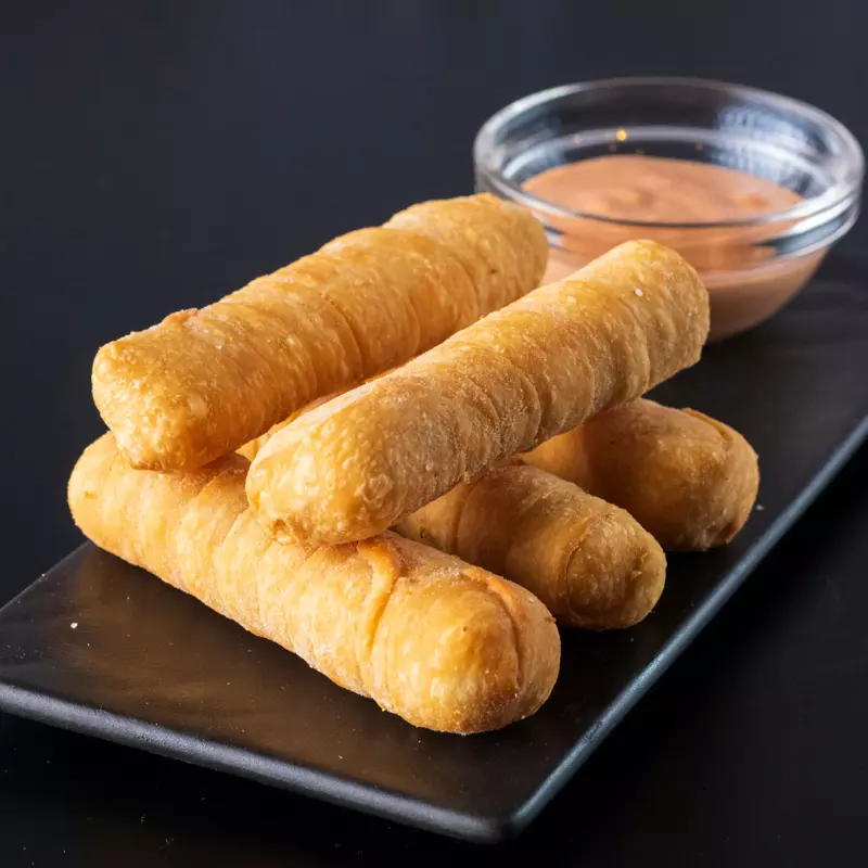 TEQUEÑOS DE QUESO